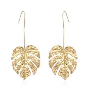 Gold leaf drop earrings M117